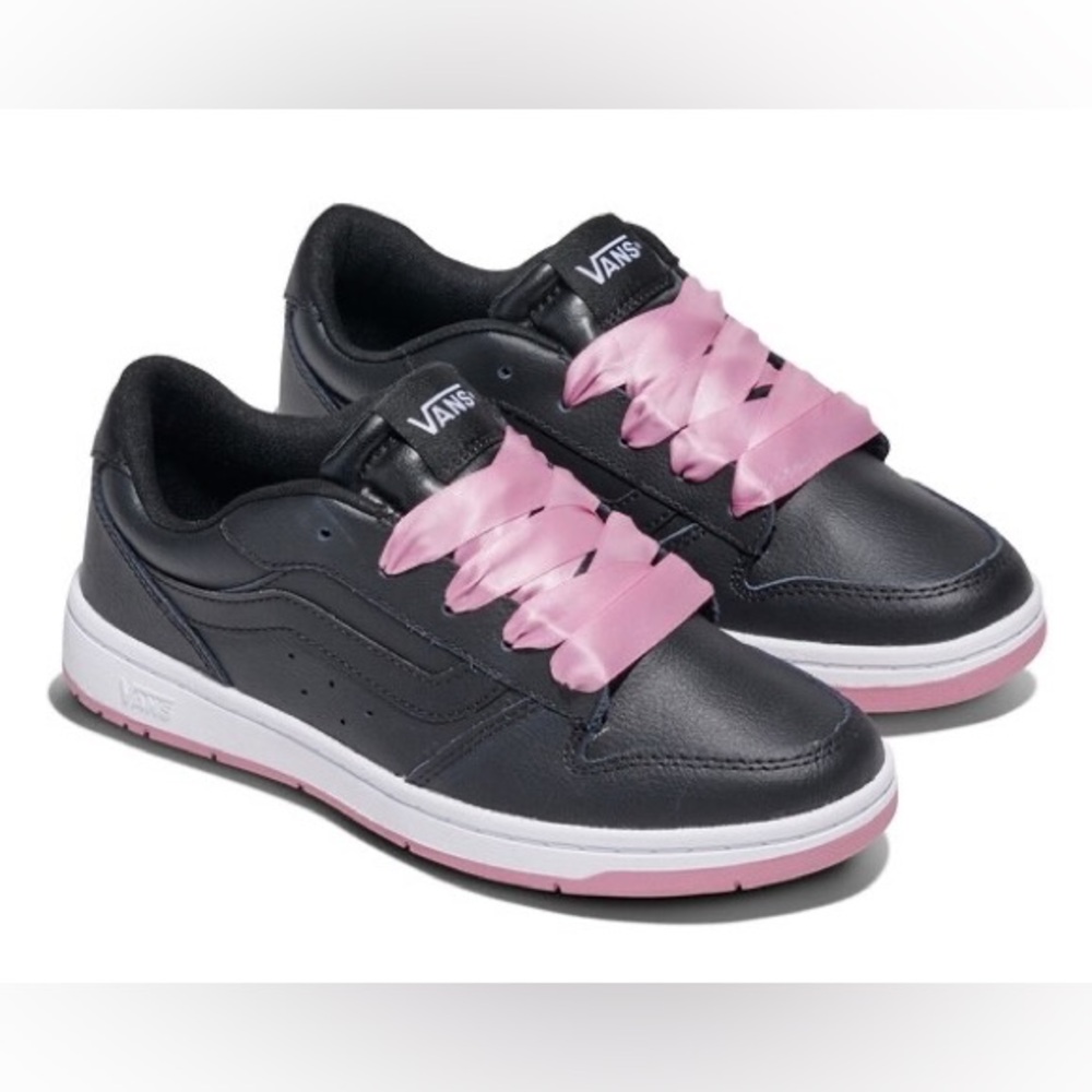 Vans Ryland Low-Top Leather Sneakers in Black & Pink NIB - Picture 7 of 7